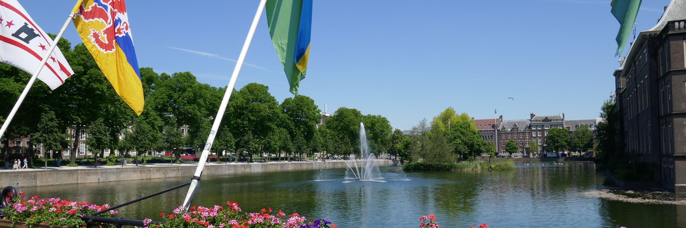 Den Haag hofvijver.jpg