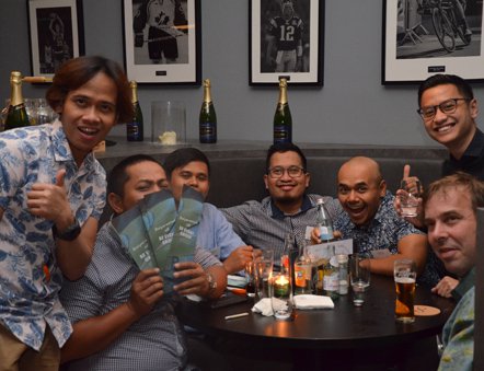 Wings Pub Quiz pollaroid 1.jpg